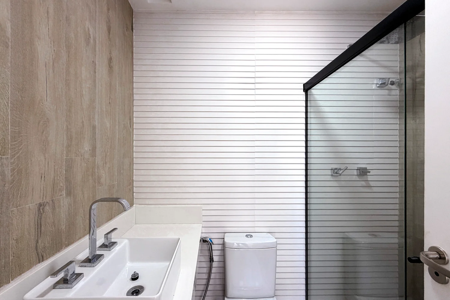 Casa Triplex à Venda com 3 Suítes, Piscina, Sauna e Espaço Gourmet