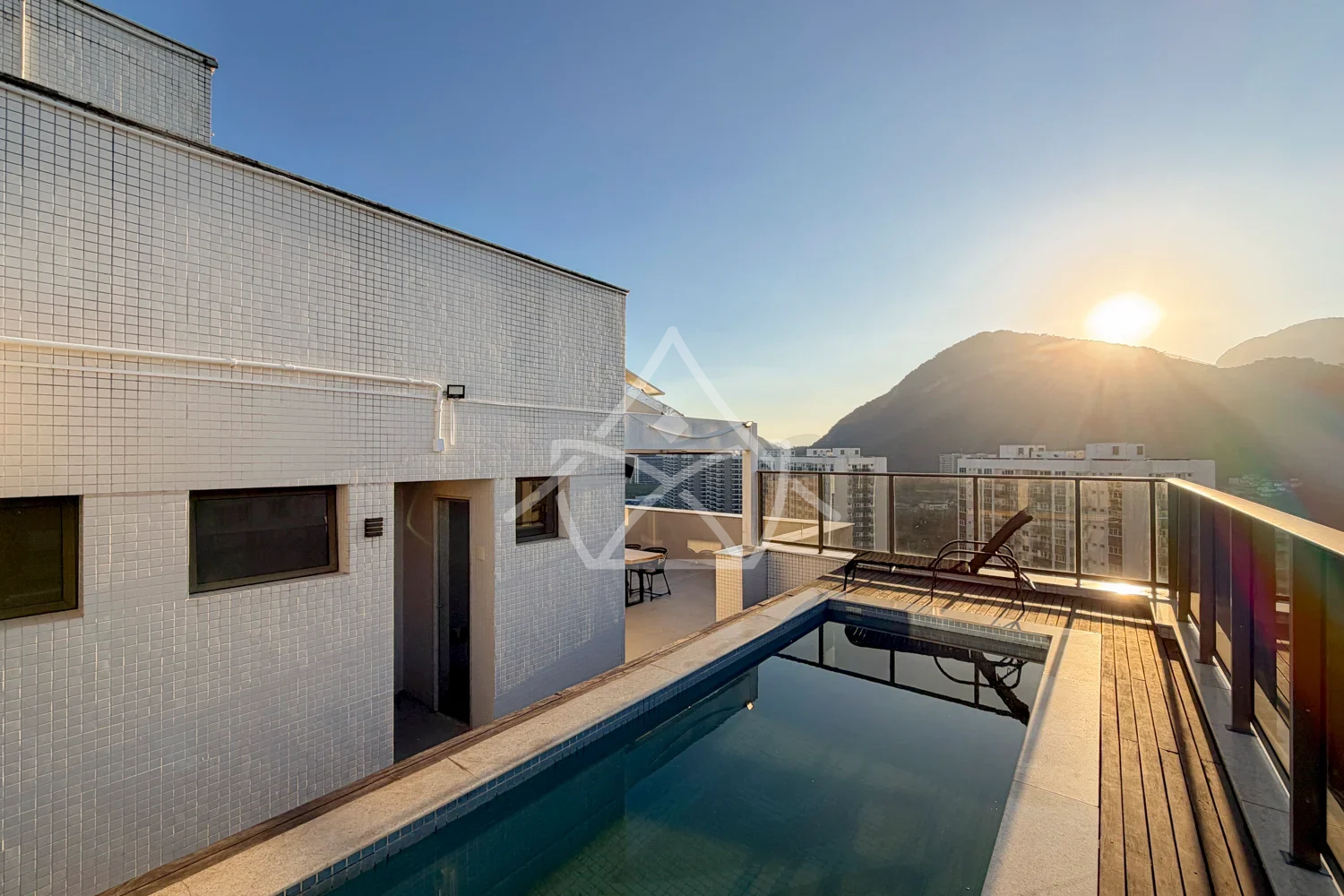 Cobertura Duplex à Venda com 4 Suítes