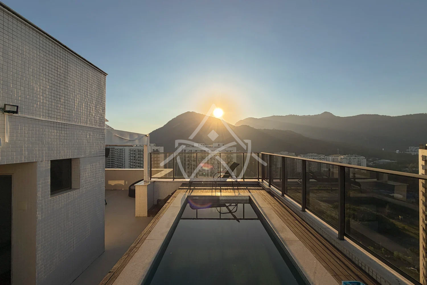 Cobertura Duplex à Venda com 4 Suítes