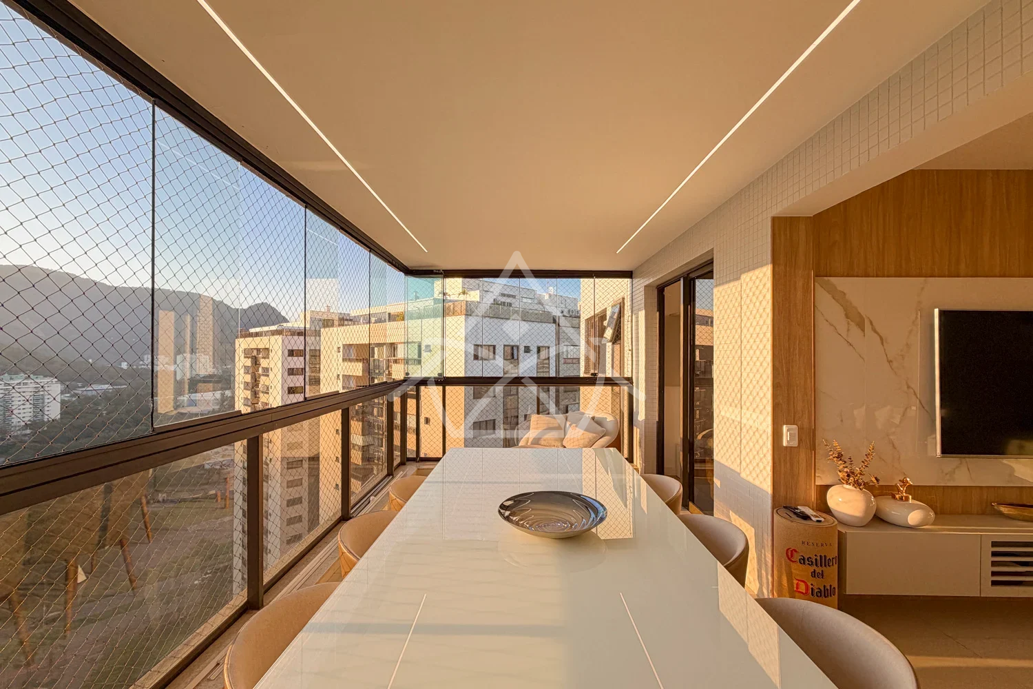 Cobertura Duplex à Venda com 4 Suítes