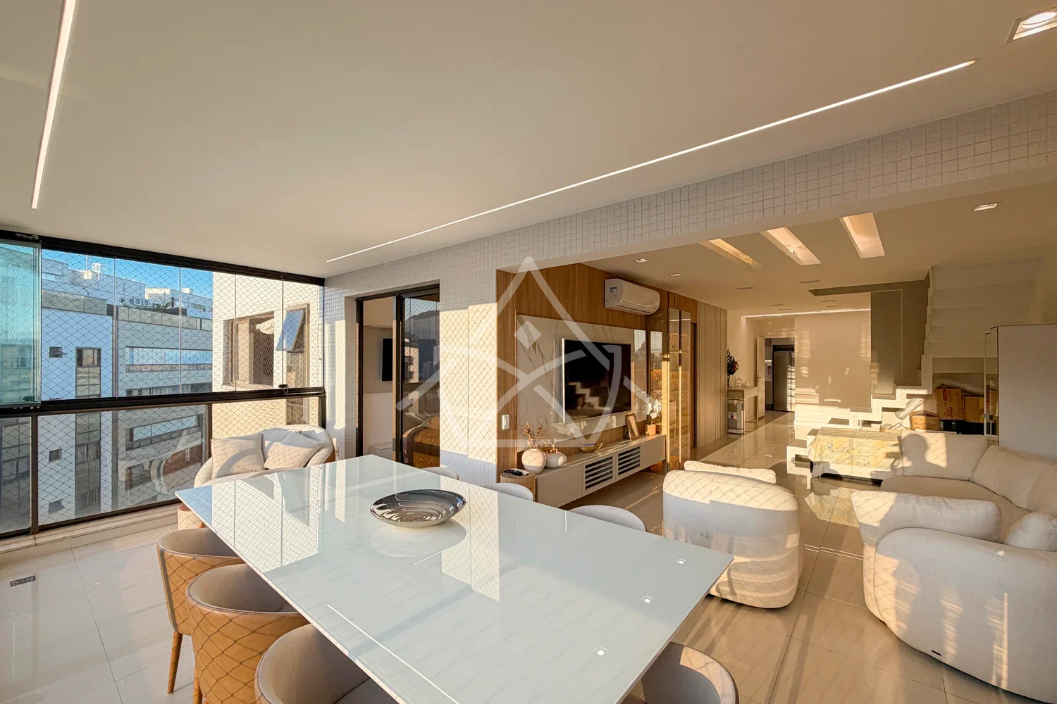 Cobertura Duplex à Venda com 4 Suítes