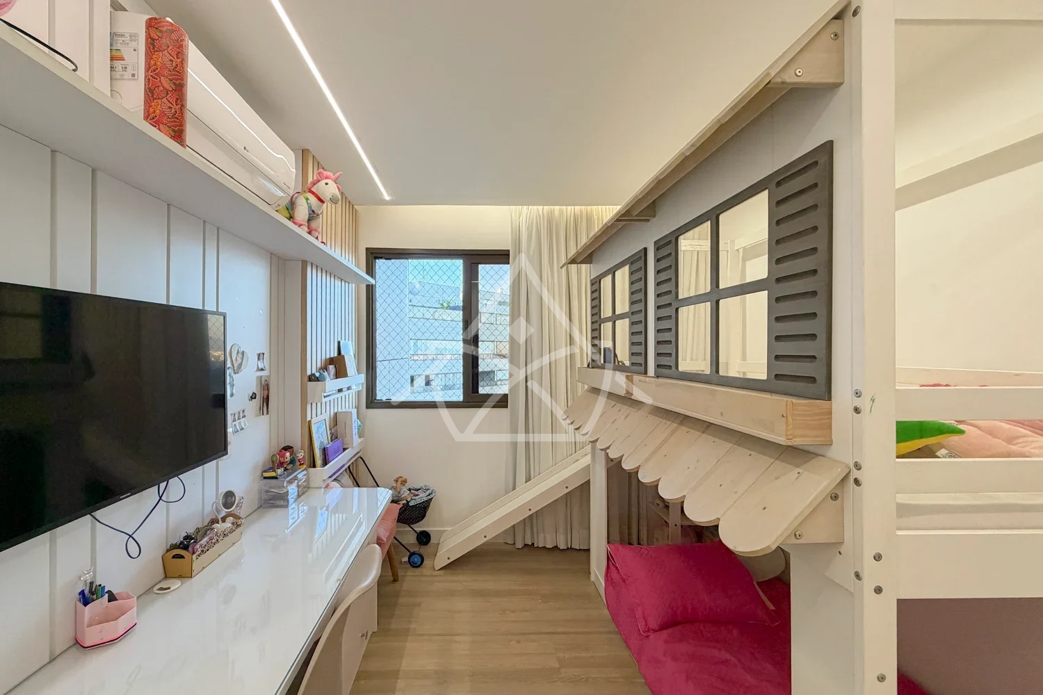 Cobertura Duplex à Venda com 4 Suítes