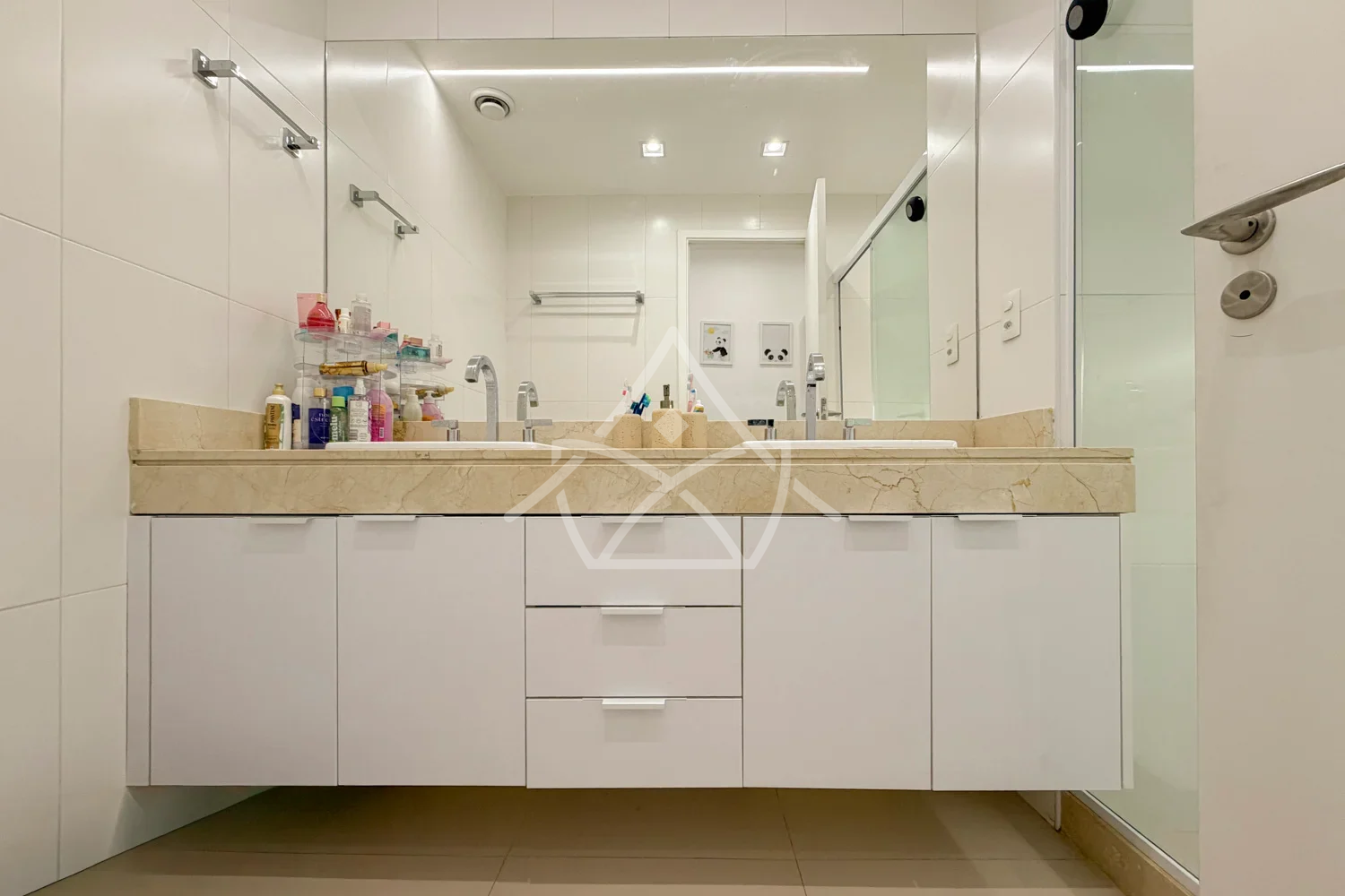 Cobertura Duplex à Venda com 4 Suítes