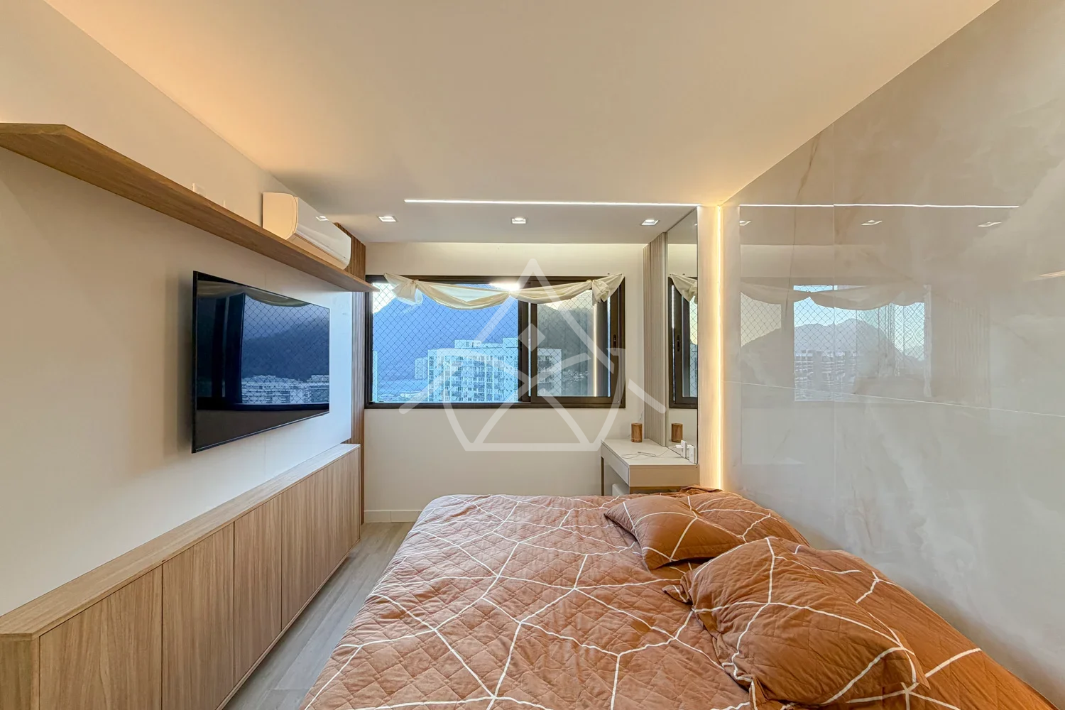 Cobertura Duplex à Venda com 4 Suítes
