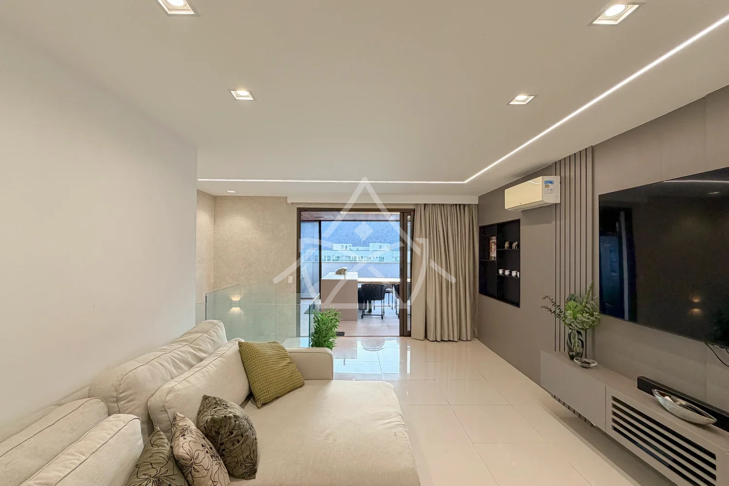 Cobertura Duplex à Venda com 4 Suítes