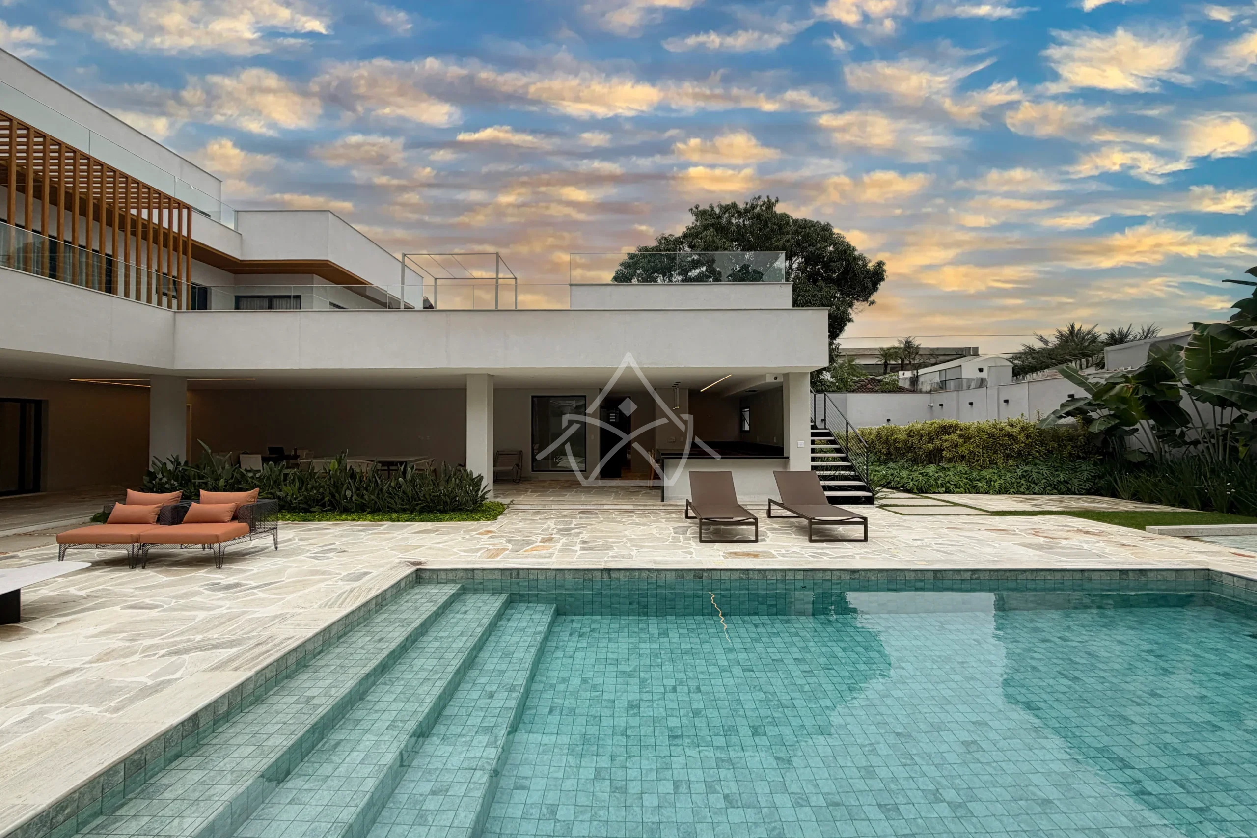 Mansão Triplex à Venda na Barra da Tijuca