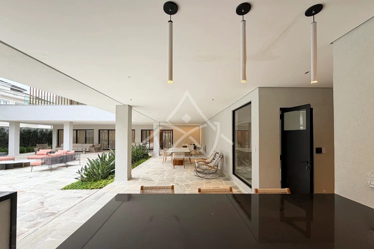 Mansão Triplex à Venda na Barra da Tijuca