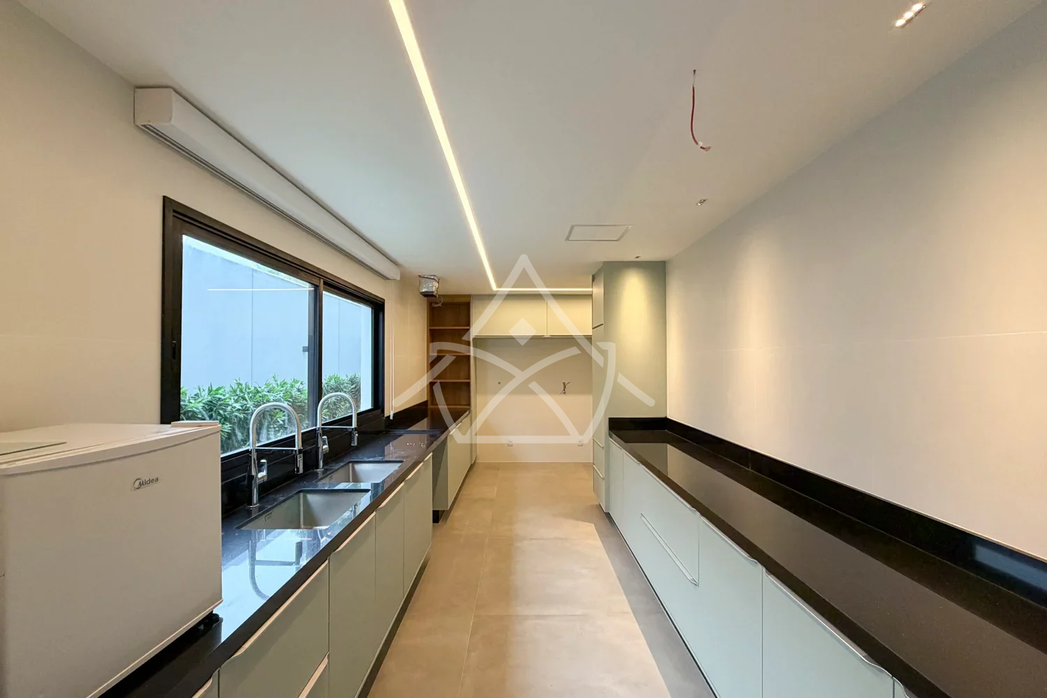 Mansão Triplex à Venda na Barra da Tijuca
