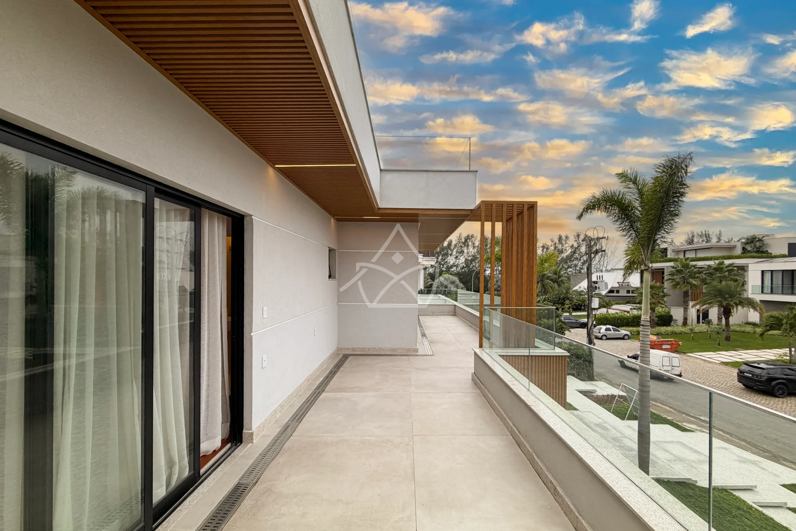 Mansão Triplex à Venda na Barra da Tijuca