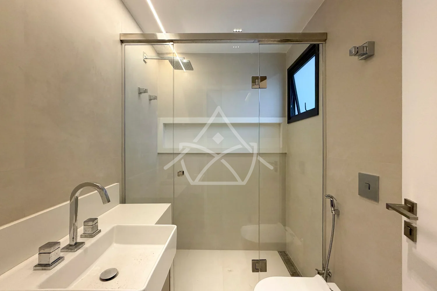 Mansão Triplex à Venda na Barra da Tijuca