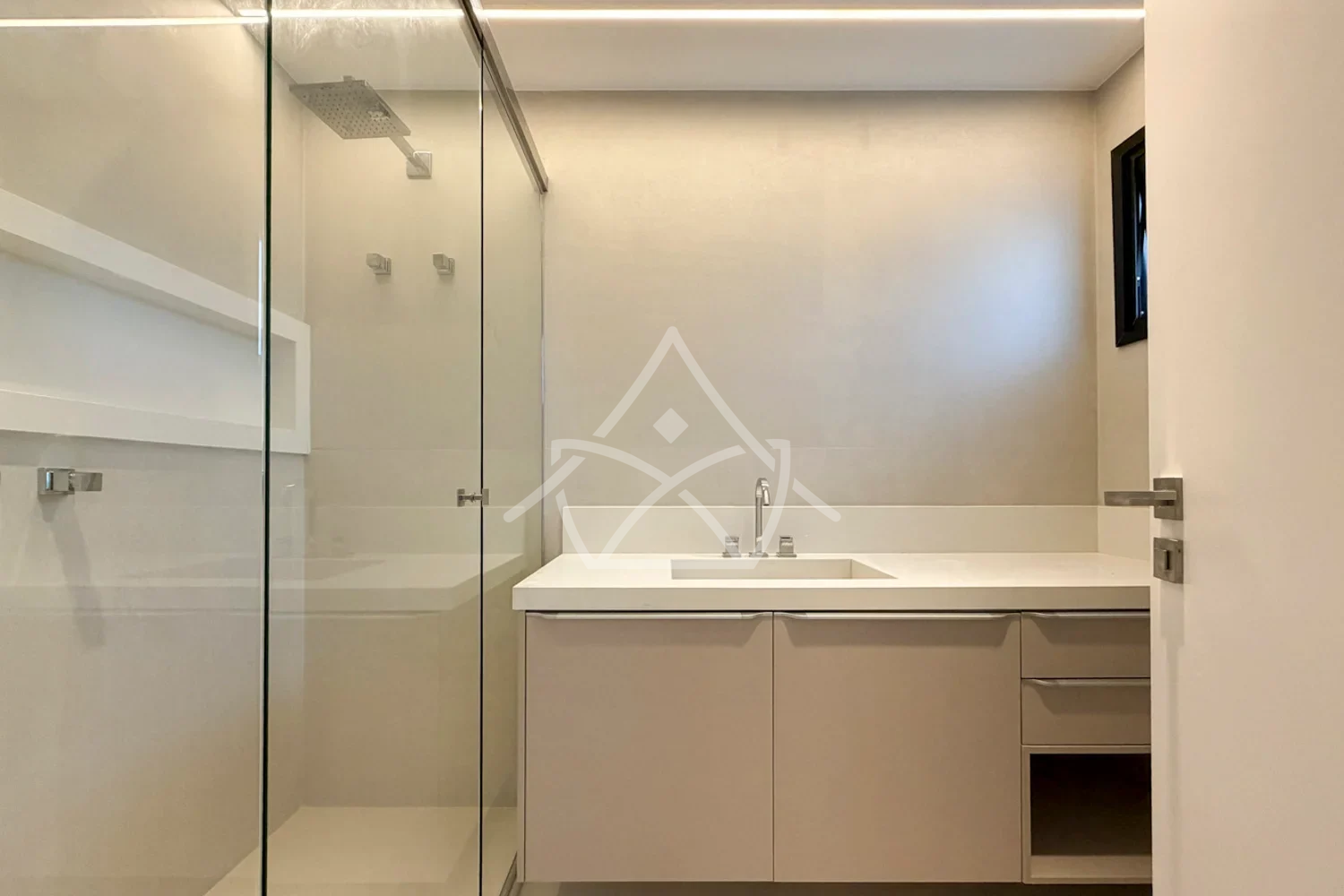 Mansão Triplex à Venda na Barra da Tijuca