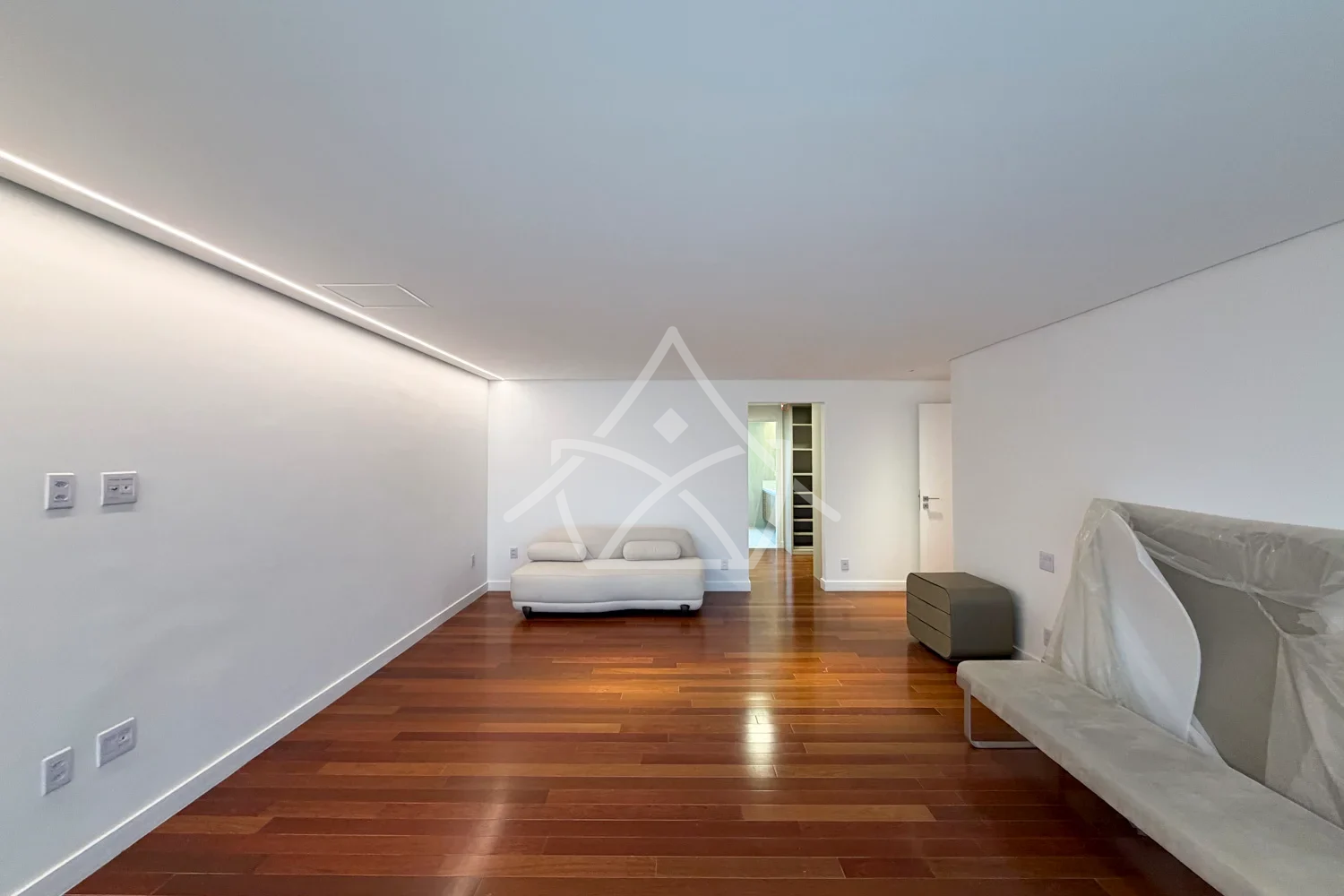 Mansão Triplex à Venda na Barra da Tijuca