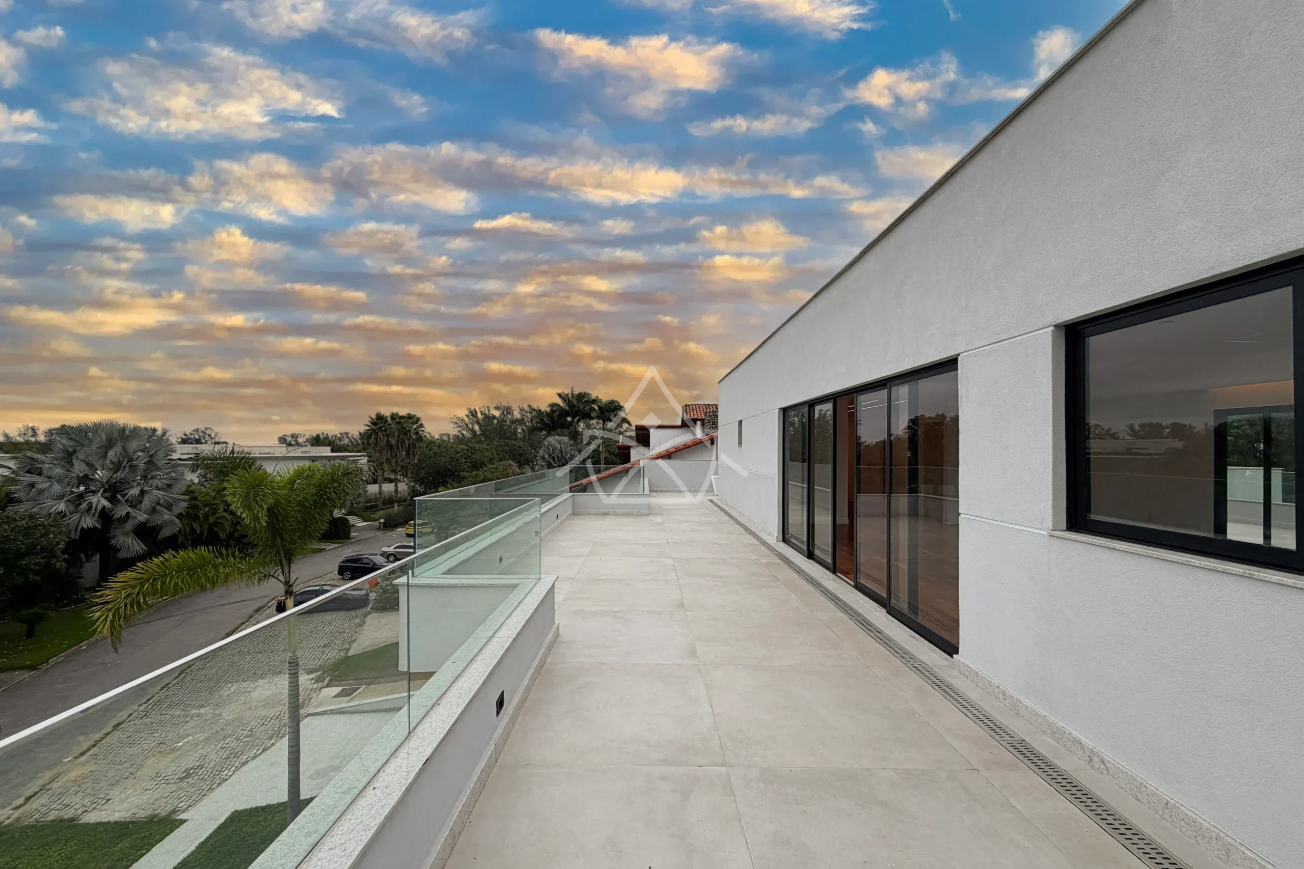 Mansão Triplex à Venda na Barra da Tijuca