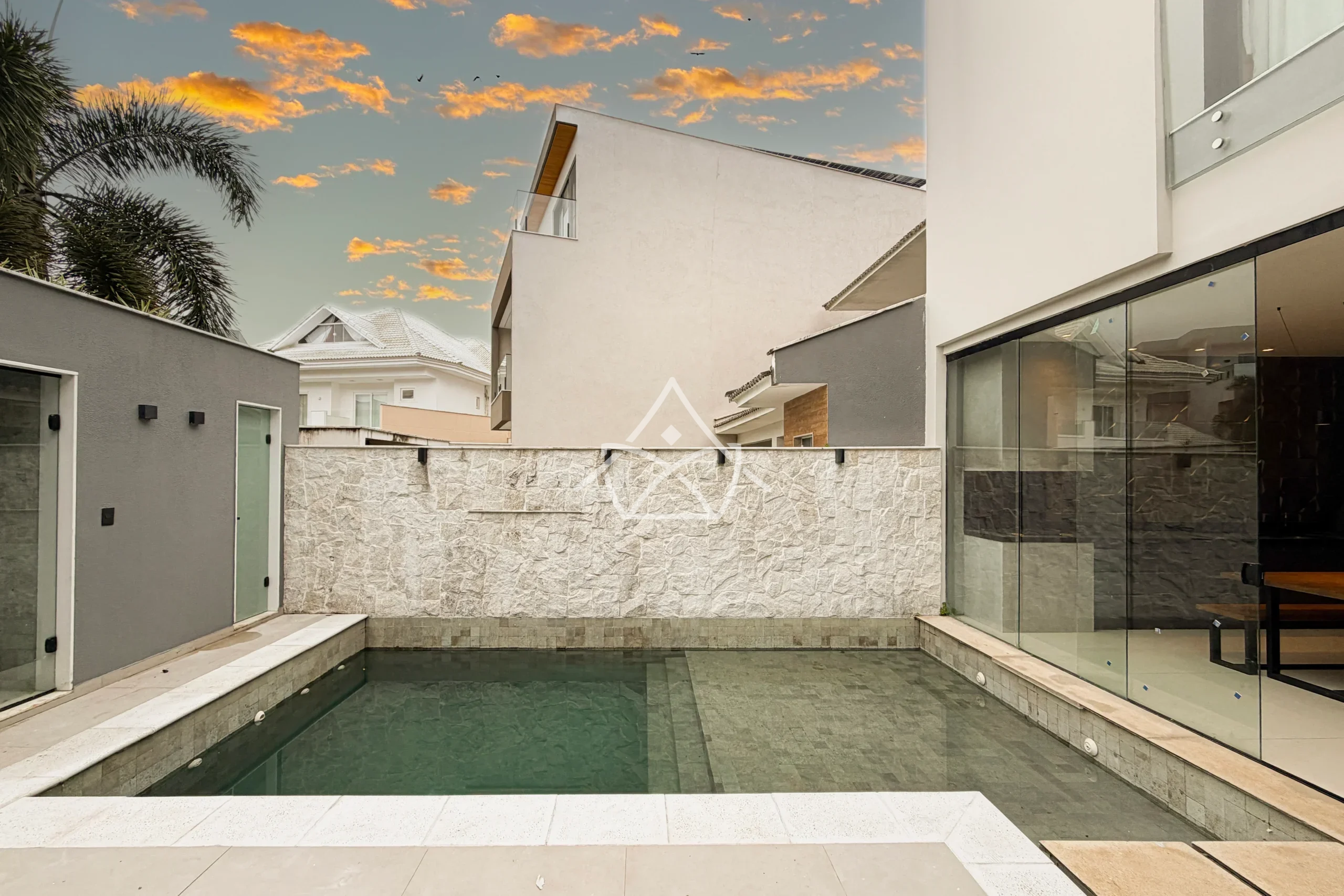 Casa à Venda Triplex - Recreio dos Bandeirantes, RJ