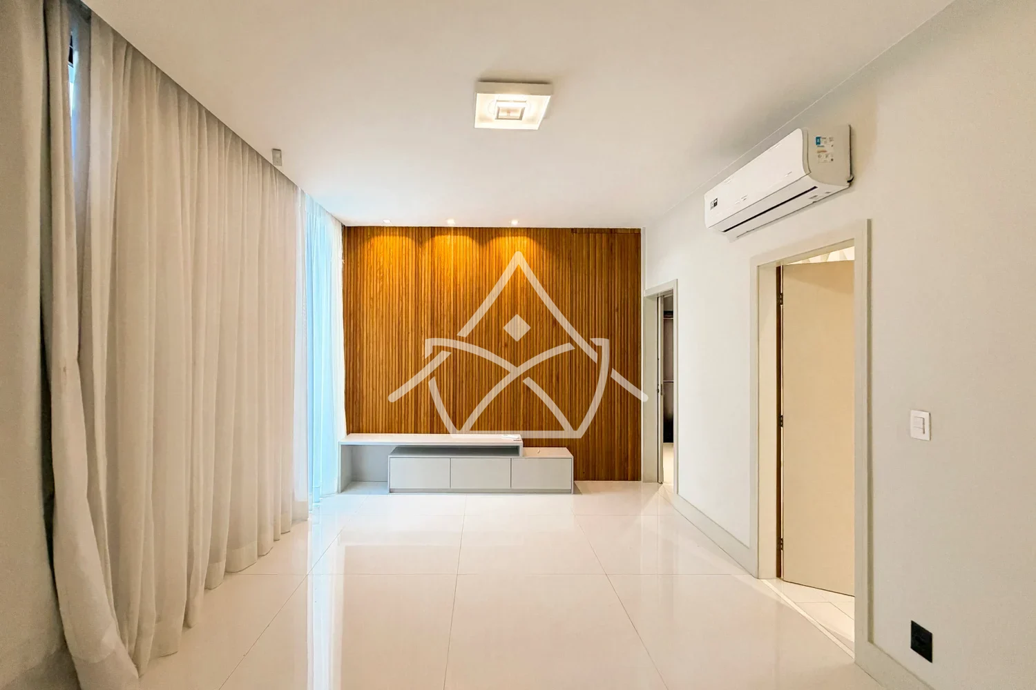 Casa à Venda Triplex - Recreio dos Bandeirantes, RJ