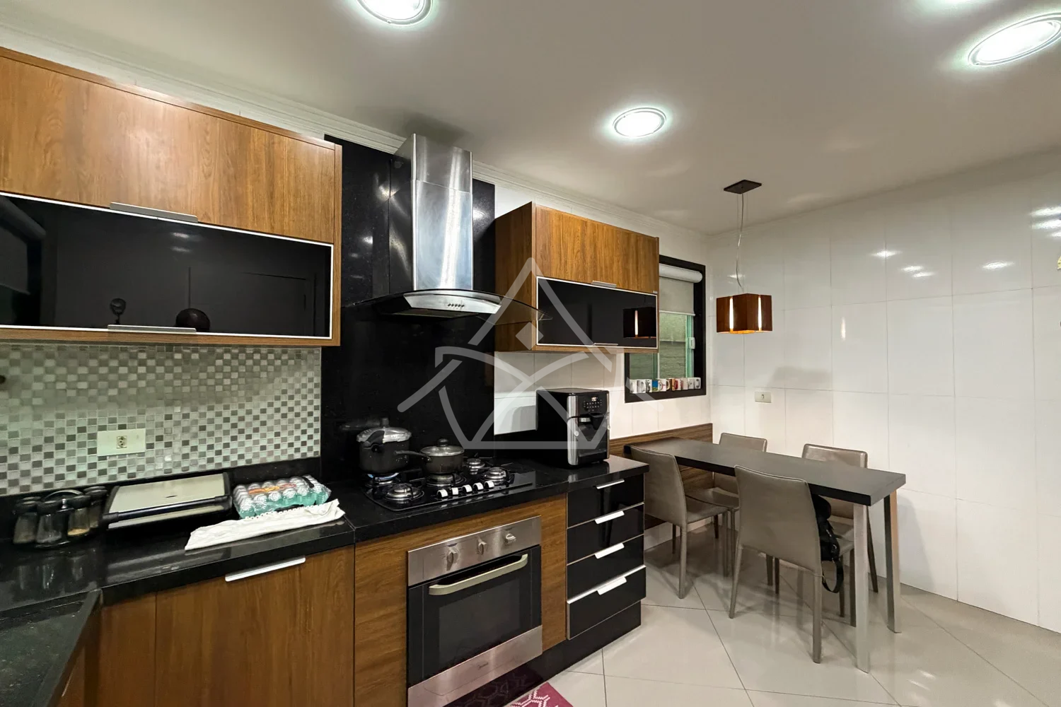 Casa à Venda Com 5 Suítes - Recreio dos Bandeirantes, RJ