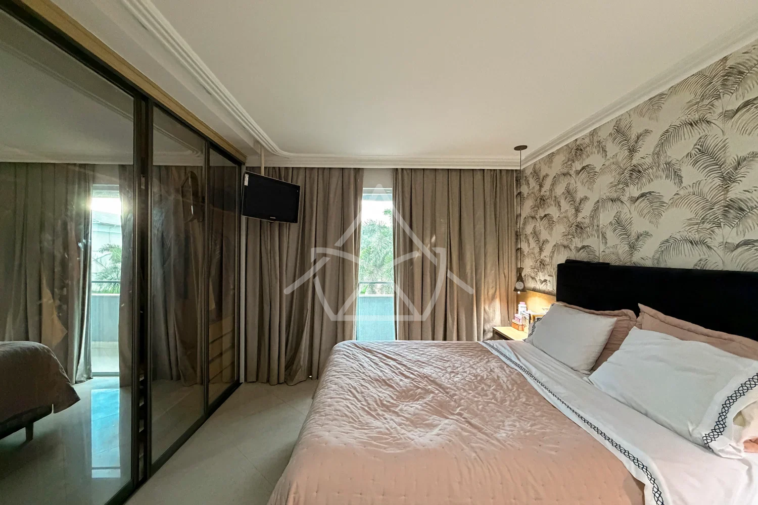 Casa à Venda Com 5 Suítes - Recreio dos Bandeirantes, RJ