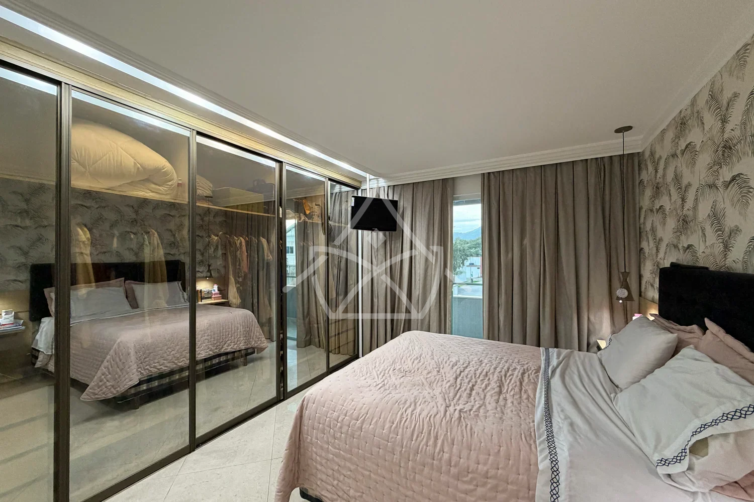 Casa à Venda Com 5 Suítes - Recreio dos Bandeirantes, RJ
