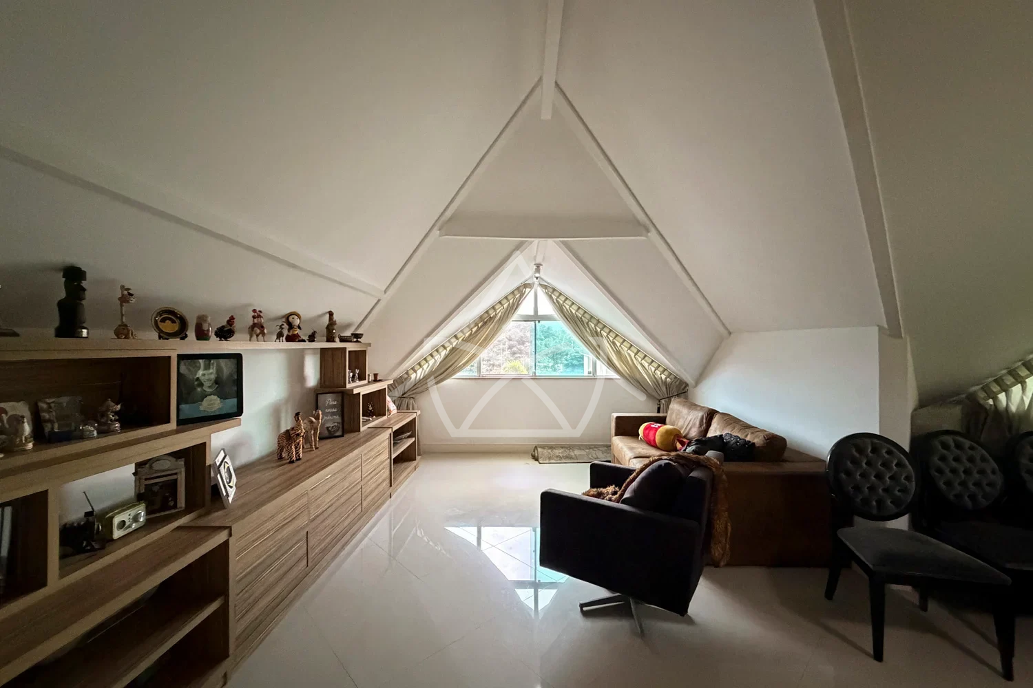 Casa à Venda Com 5 Suítes - Recreio dos Bandeirantes, RJ
