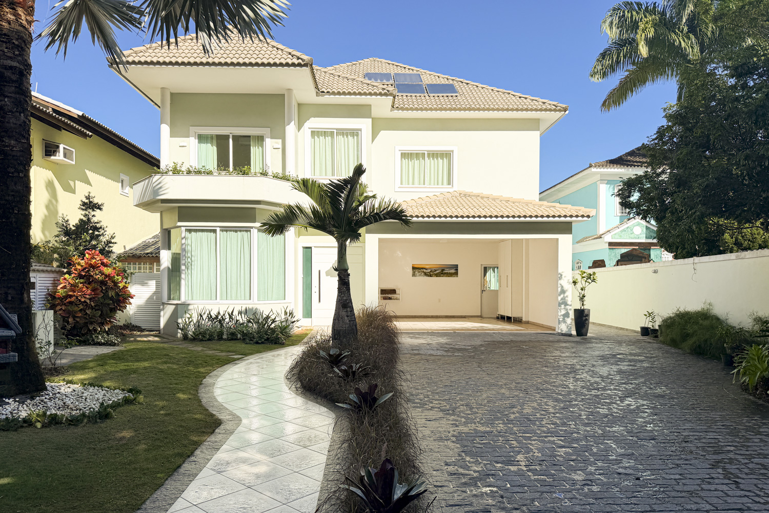 Casa Triplex na Barra da Tijuca - Condomínio Crystal Lake