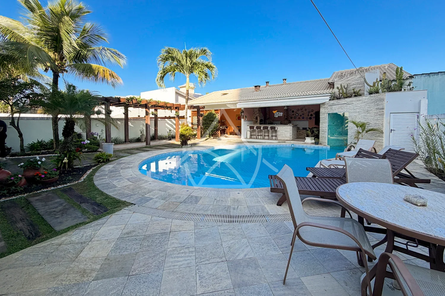 Casa Triplex na Barra da Tijuca - Condomínio Crystal Lake
