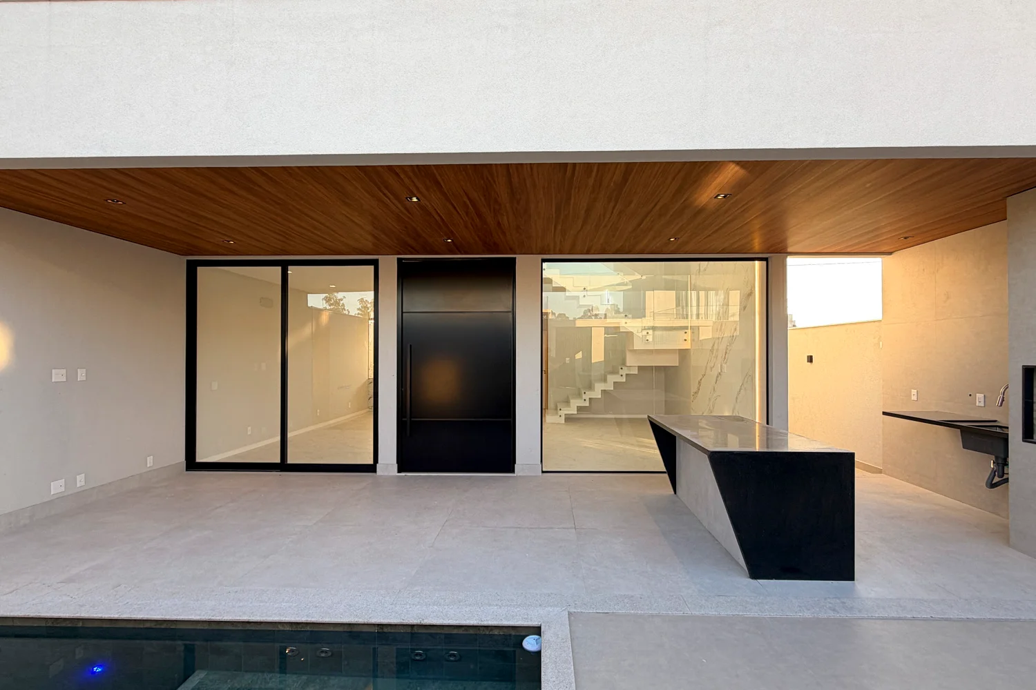 Casa Triplex Contemporânea - Recreio dos Bandeirantes, RJ
