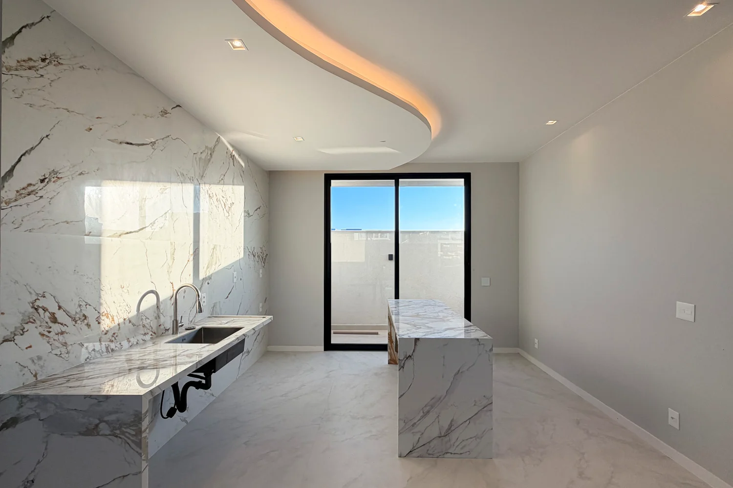 Casa Triplex Contemporânea - Recreio dos Bandeirantes, RJ