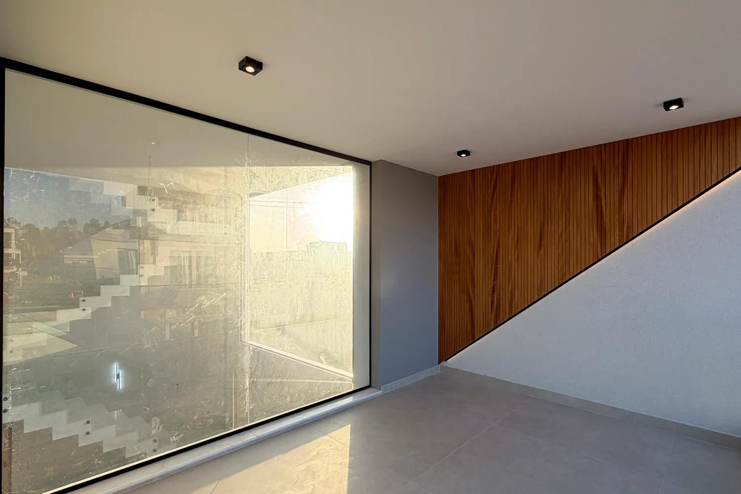Casa Triplex Contemporânea - Recreio dos Bandeirantes, RJ