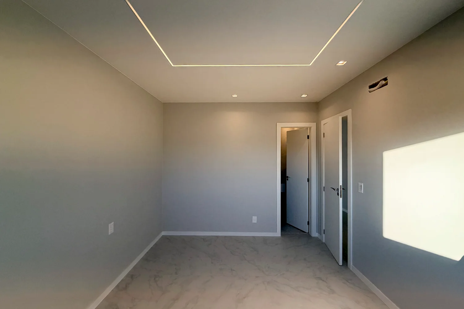 Casa Triplex Contemporânea - Recreio dos Bandeirantes, RJ