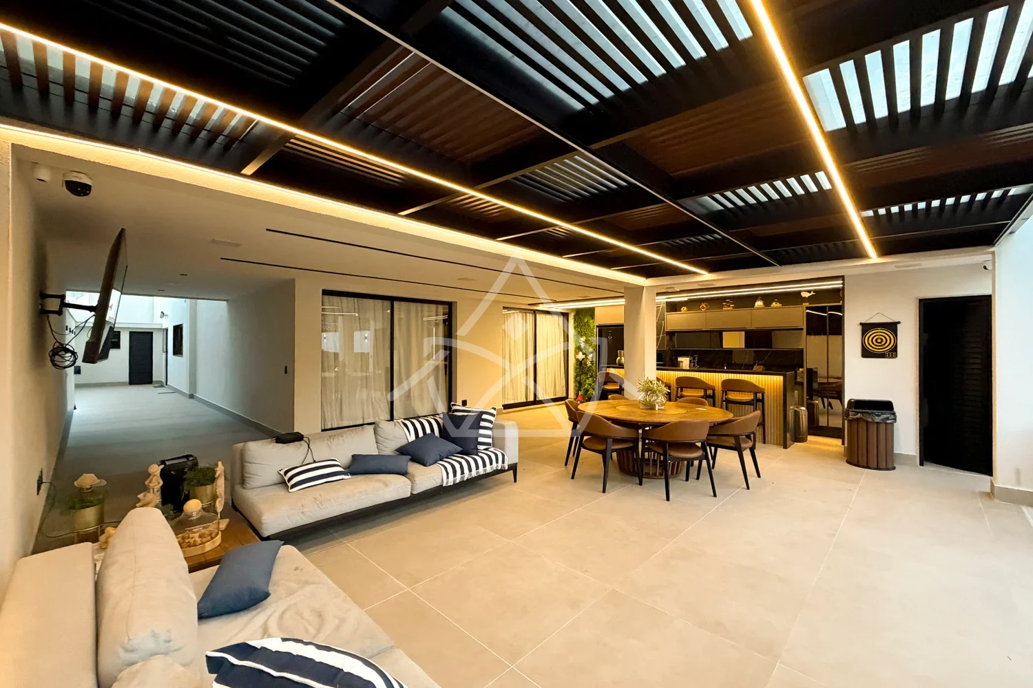 Casa Triplex à Venda - Barra da Tijuca, RJ