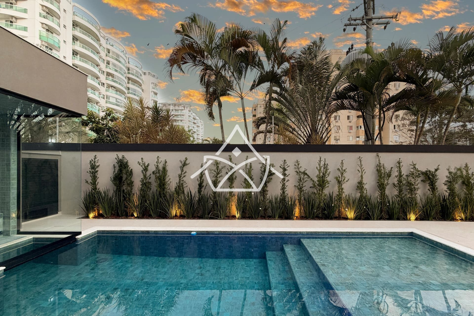 Casa Contemporânea de Esquina - Recreio dos Bandeirantes, RJ