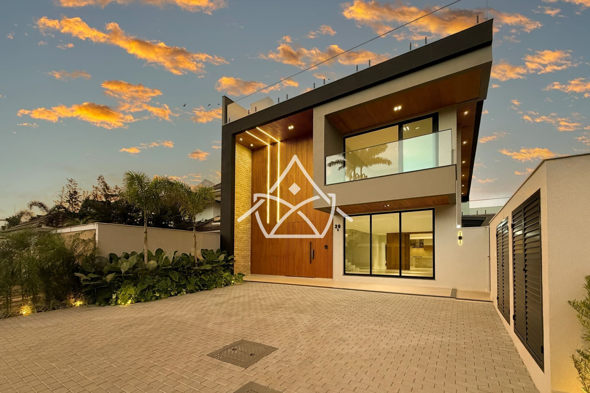 Casa Contemporânea de Esquina - Recreio dos Bandeirantes, RJ