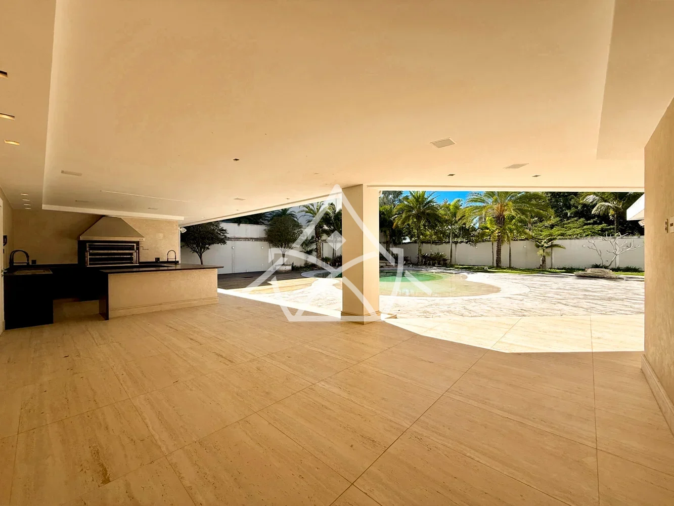 Excelente Casa à Venda - Barra da Tijuca, RJ