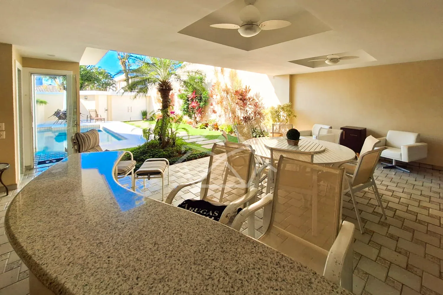 Casa Triplex Em Estilo Tradicional - Barra da Tijuca, RJ
