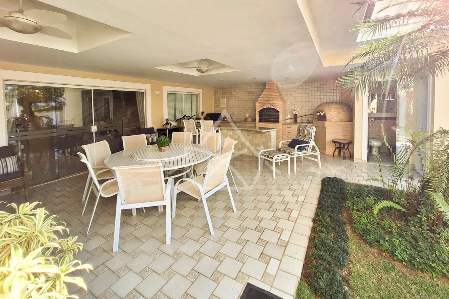 Casa Triplex Em Estilo Tradicional - Barra da Tijuca, RJ