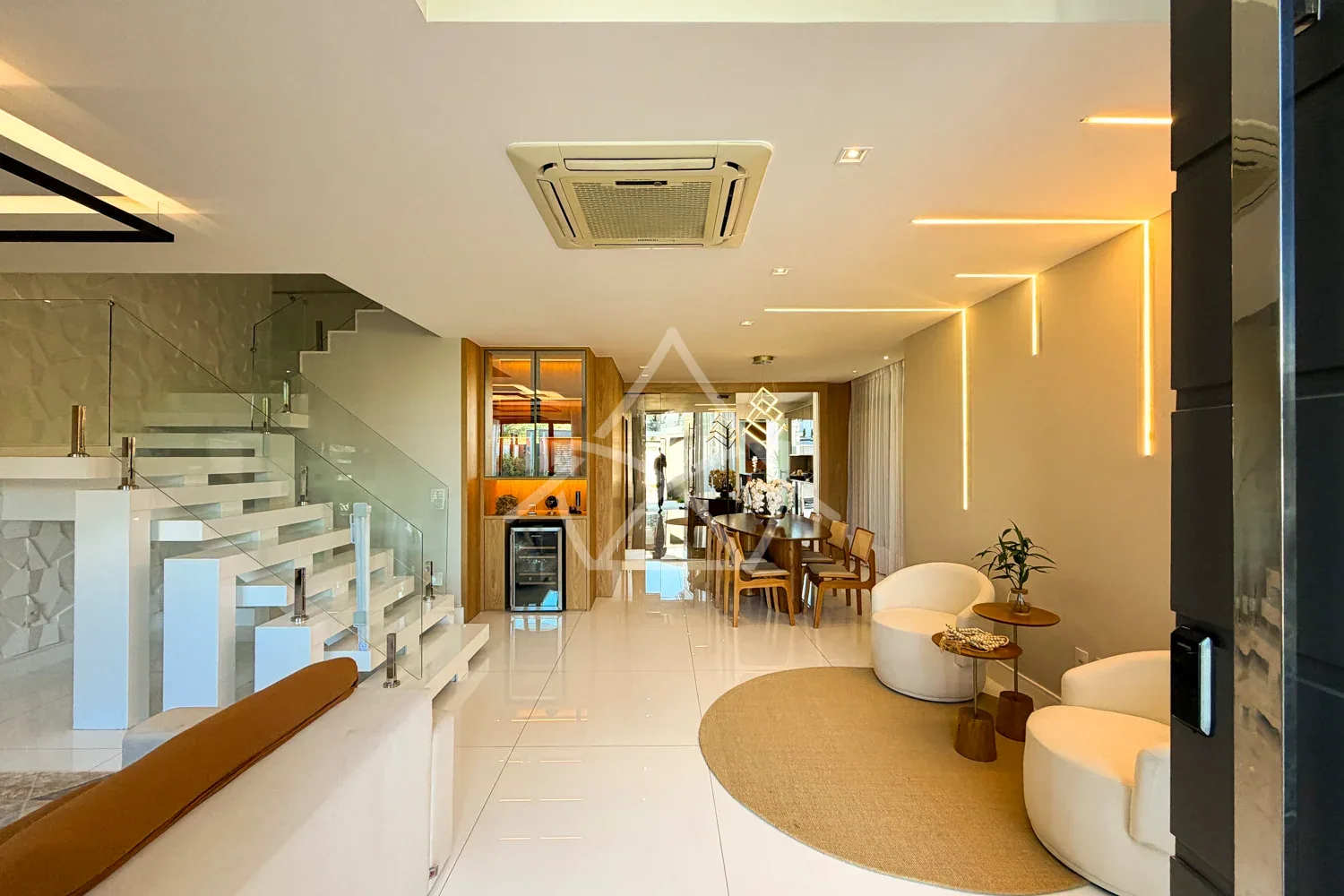 Casa Contemporânea com 4 Suítes - Recreio dos Bandeirantes-RJ