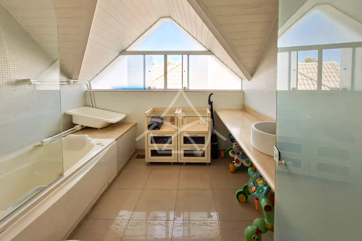 Casa Triplex Em Estilo Tradicional - Barra da Tijuca, RJ