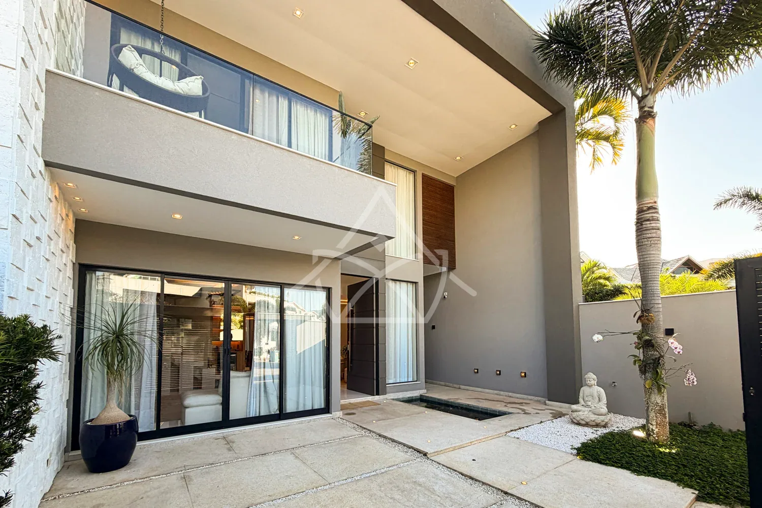 Casa Contemporânea com 4 Suítes - Recreio dos Bandeirantes-RJ