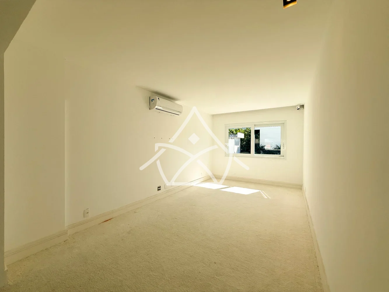 Excelente Casa à Venda - Barra da Tijuca, RJ