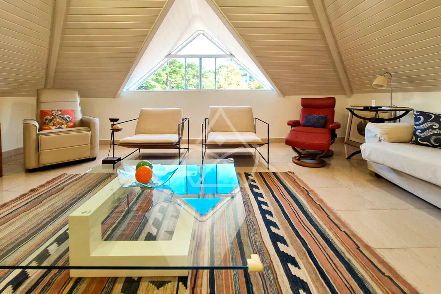 Casa Triplex Em Estilo Tradicional - Barra da Tijuca, RJ