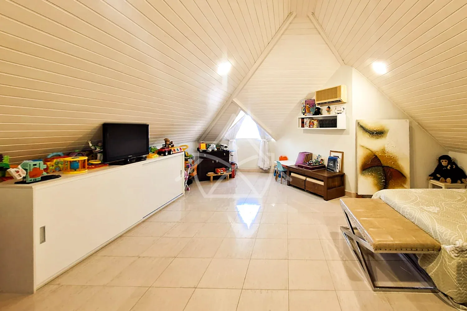 Casa Triplex Em Estilo Tradicional - Barra da Tijuca, RJ