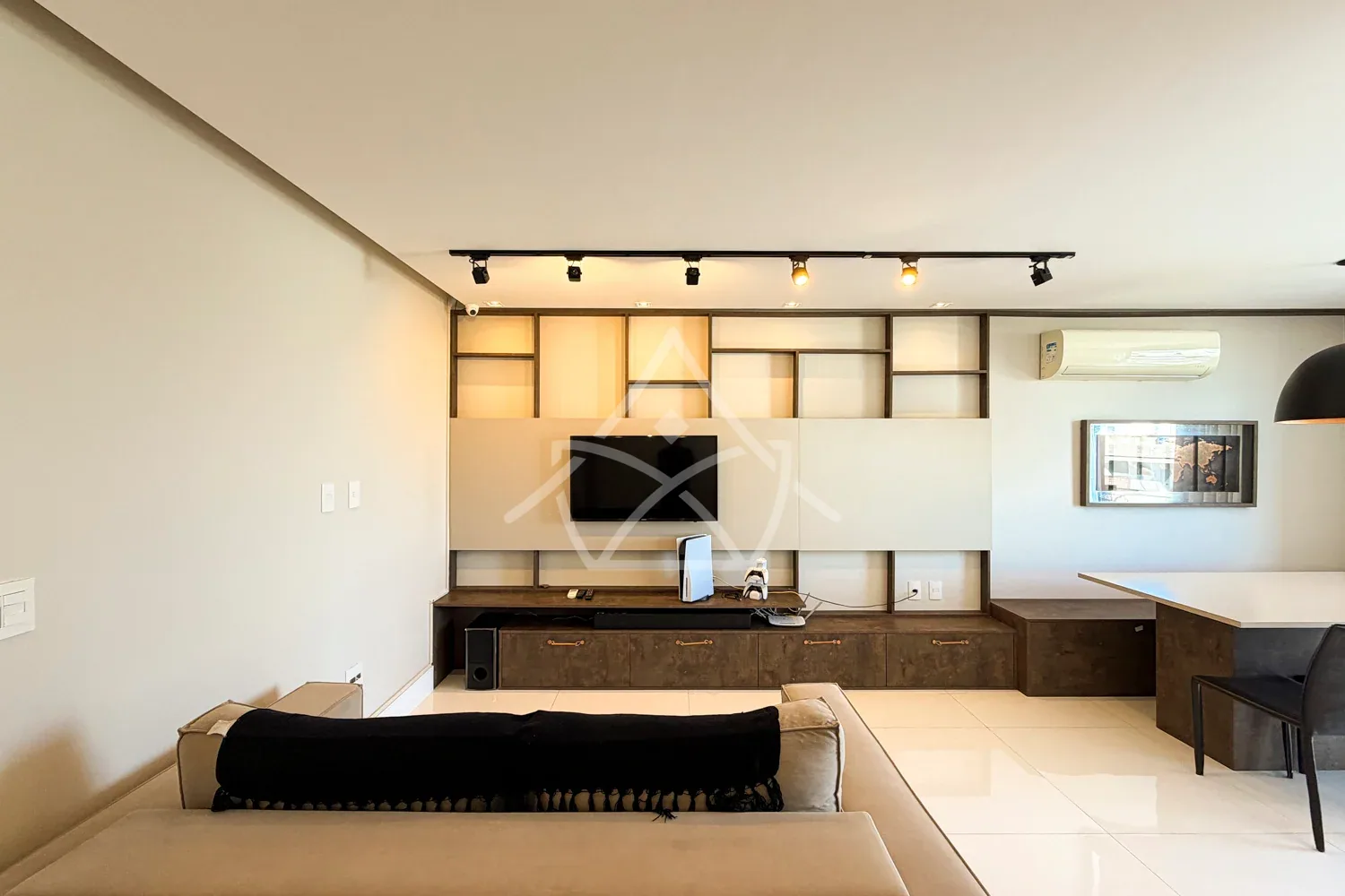 Casa Contemporânea com 4 Suítes - Recreio dos Bandeirantes-RJ
