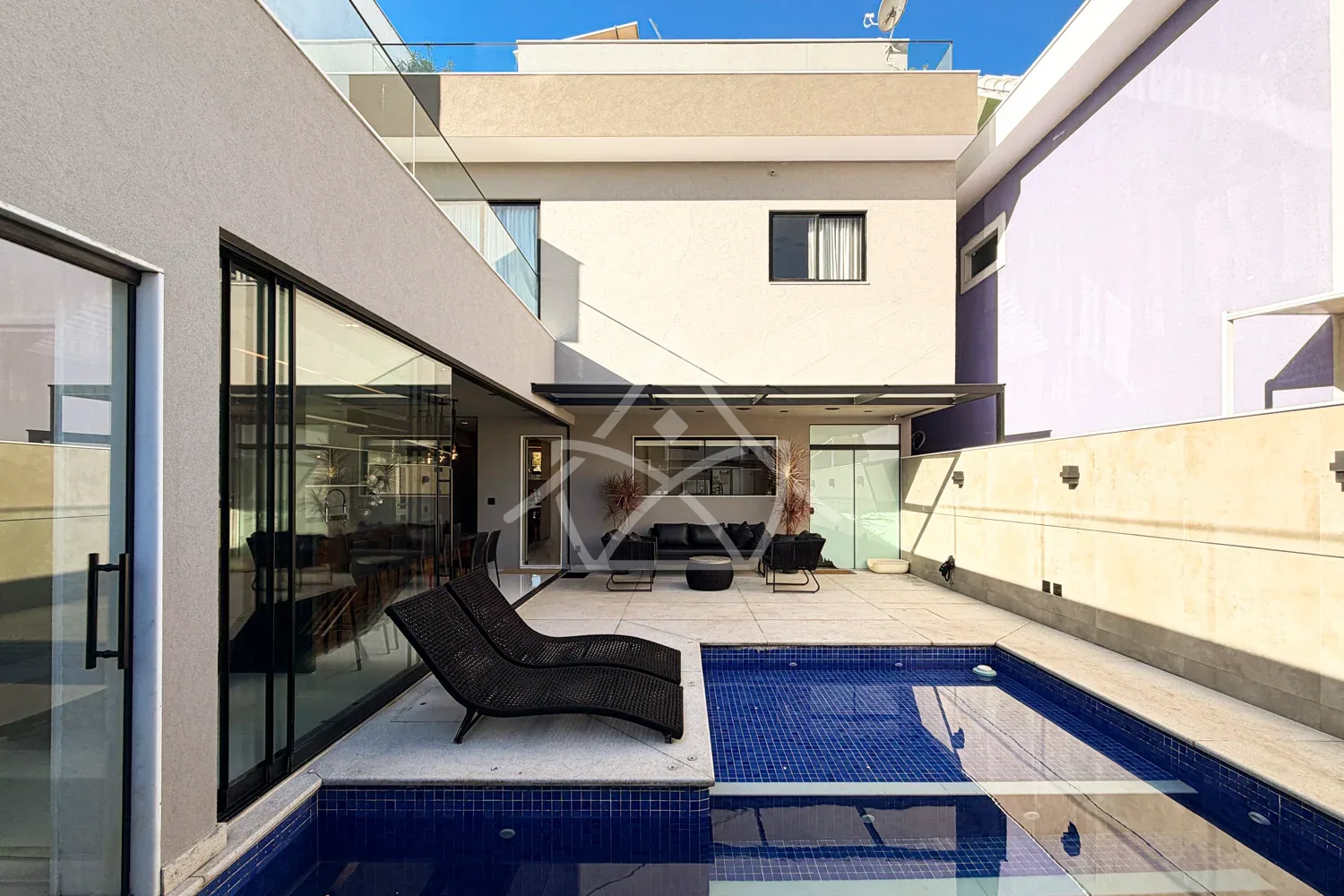 Casa Contemporânea com 4 Suítes - Recreio dos Bandeirantes-RJ
