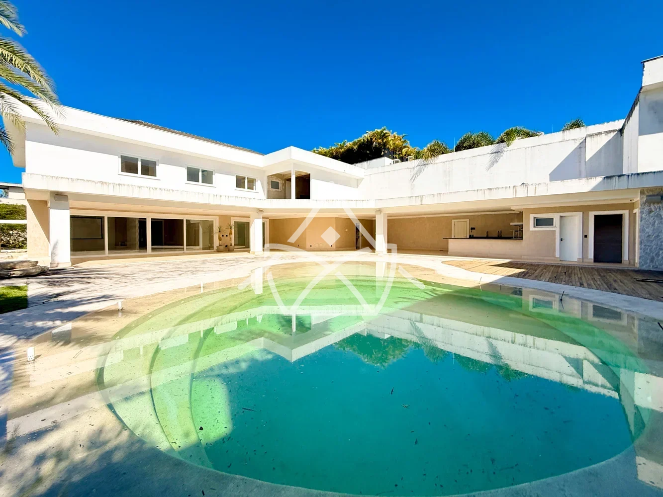 Excelente Casa à Venda - Barra da Tijuca, RJ