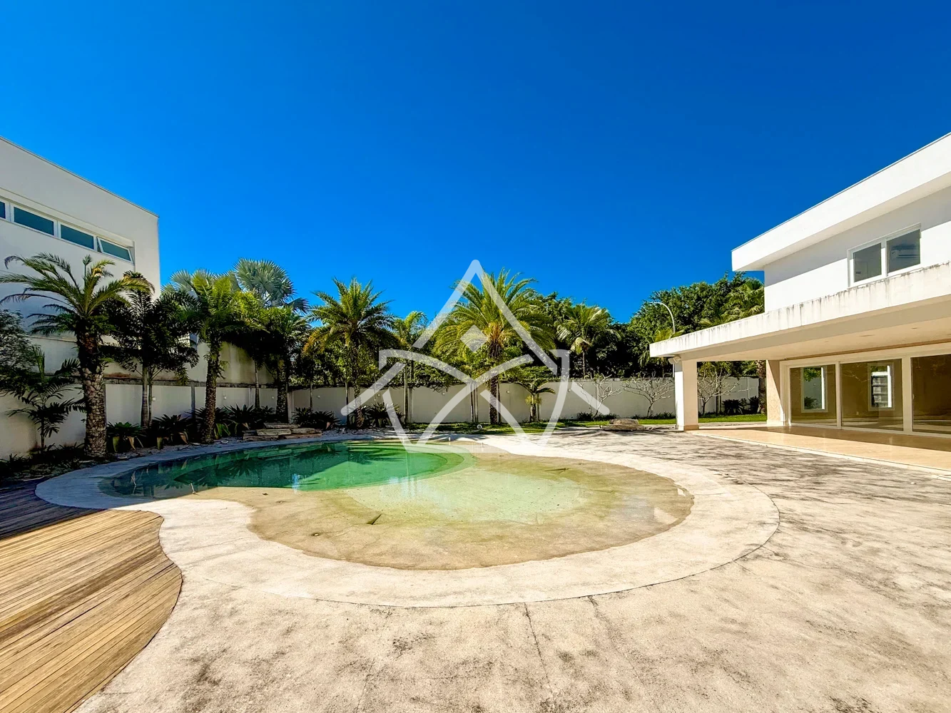 Excelente Casa à Venda - Barra da Tijuca, RJ