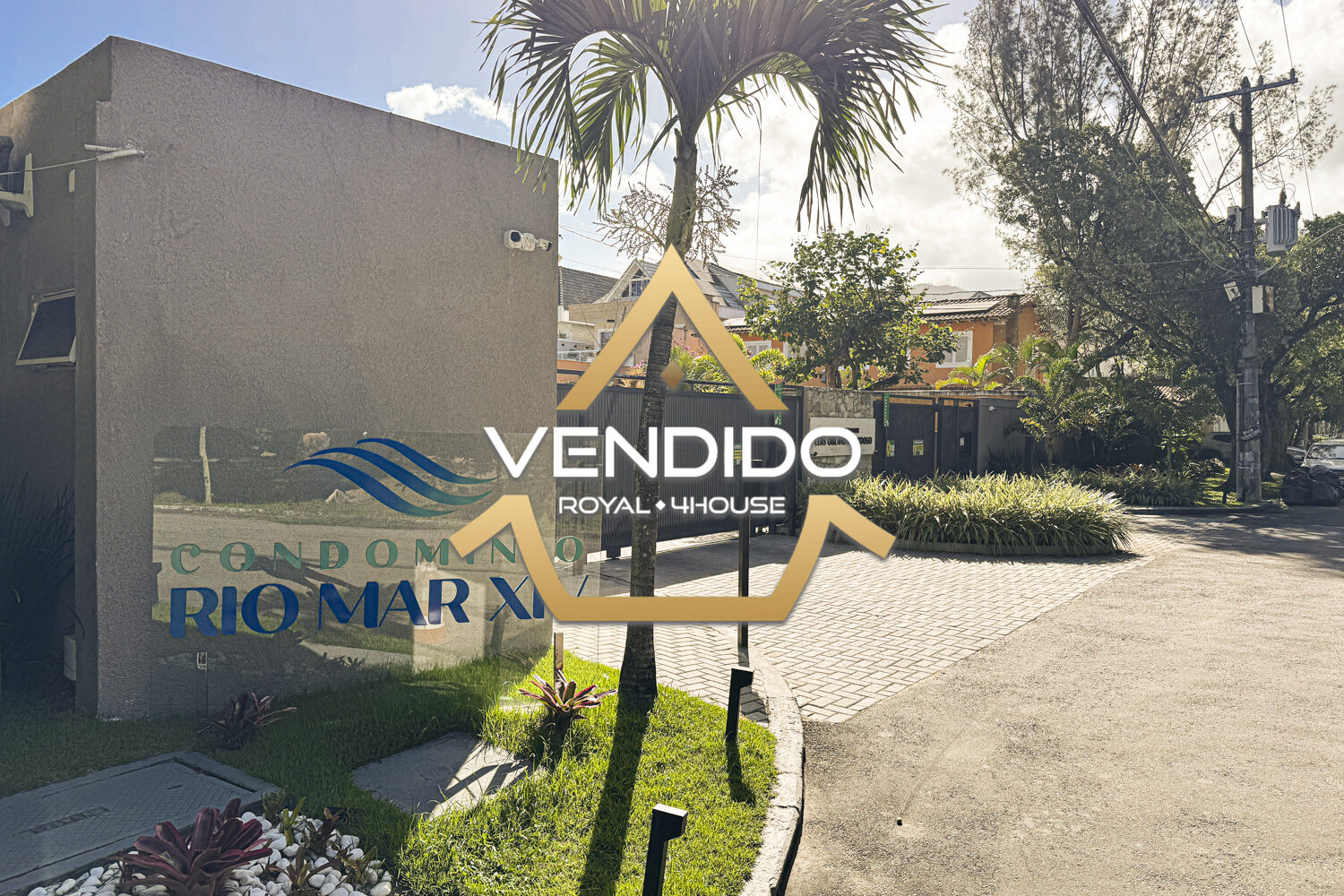 IMG_1642 — Selo "Vendido"