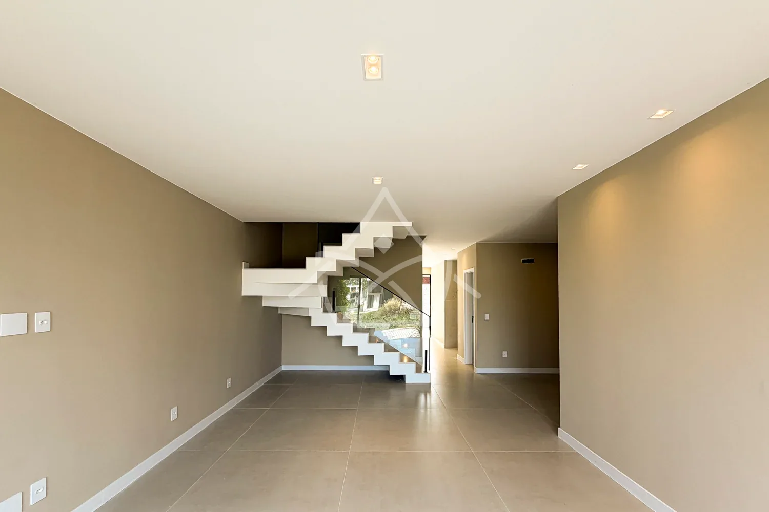 Casa Contemporânea Triplex - Recreio dos Bandeirantes, RJ