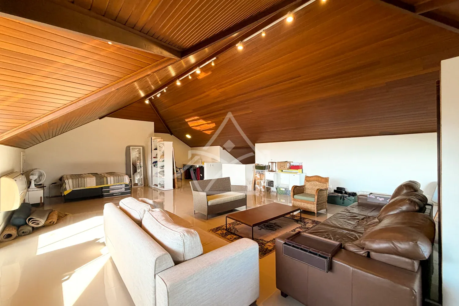 Casa Contemporânea à Venda - Barra da Tijuca, RJ