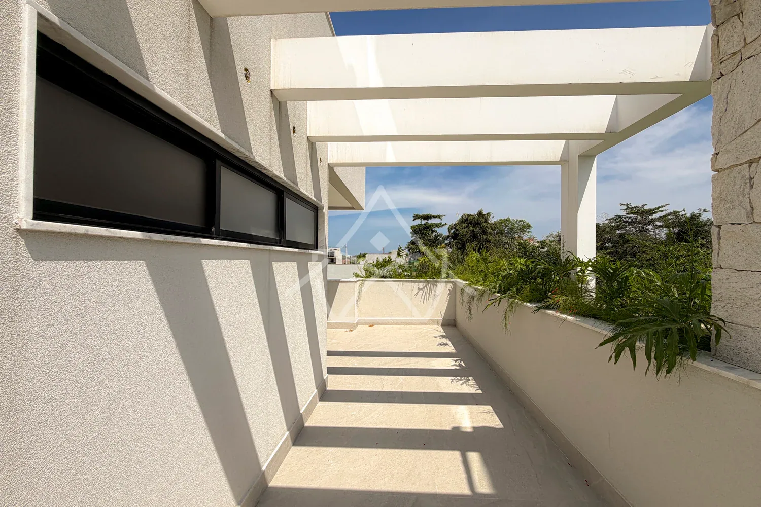 Casa Triplex de Primeira Locação - Vargem Pequena, RJ