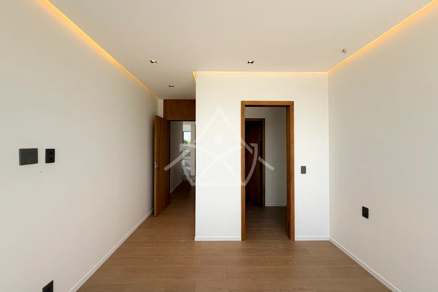 Casa Triplex de Primeira Locação - Vargem Pequena, RJ